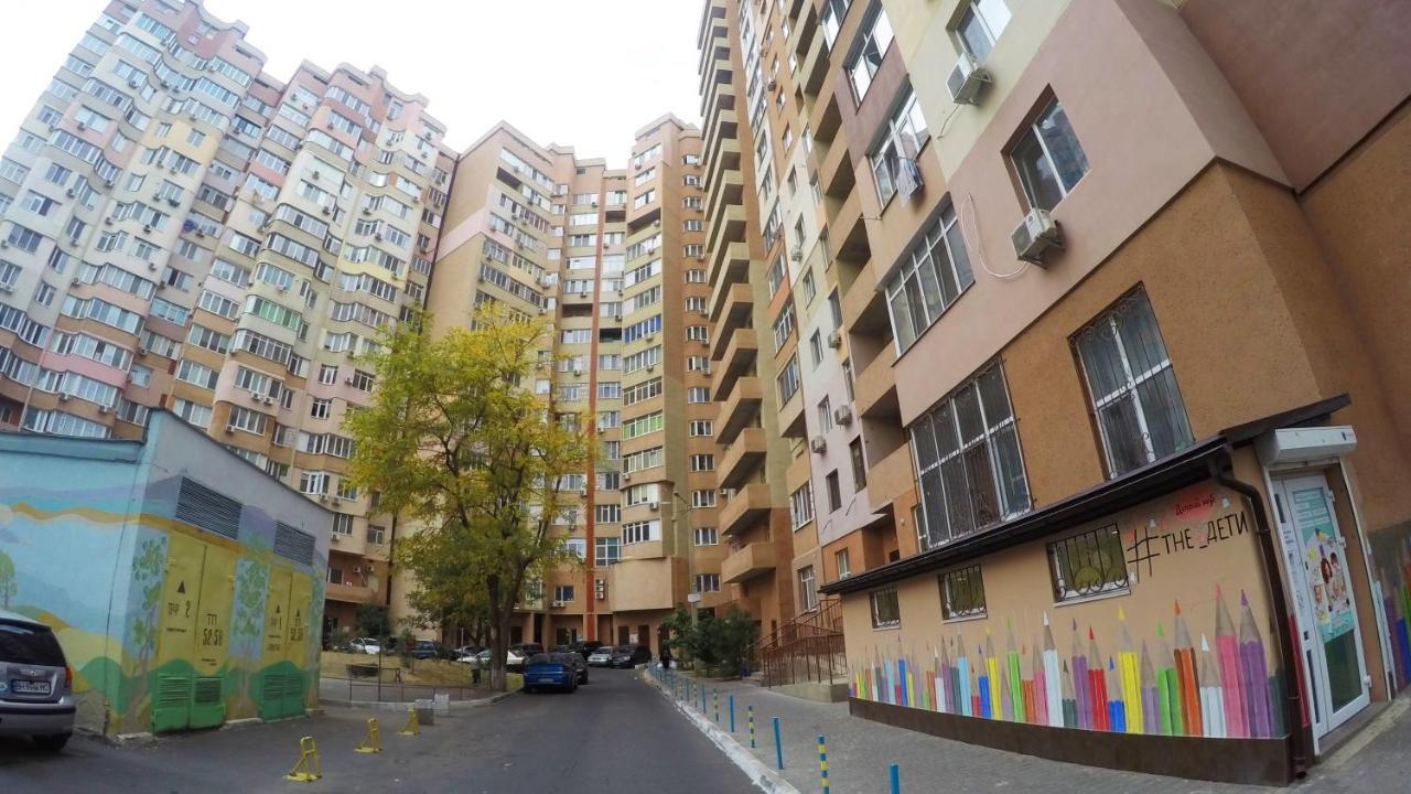 Просторная квартира в Одессе Одесса Экстерьер фото